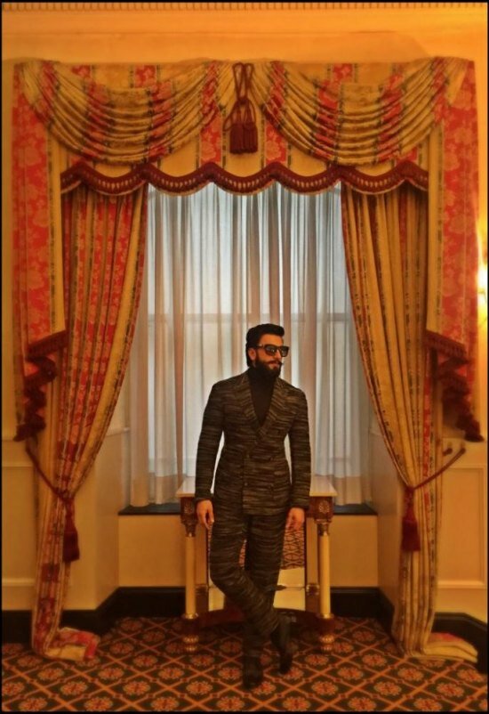 Befikre in London! Vaani Kapoor and Ranveer Singh brave London weather to promote Befikre Ranveer Singh was his dashing self while promoting Befikre in Bradford